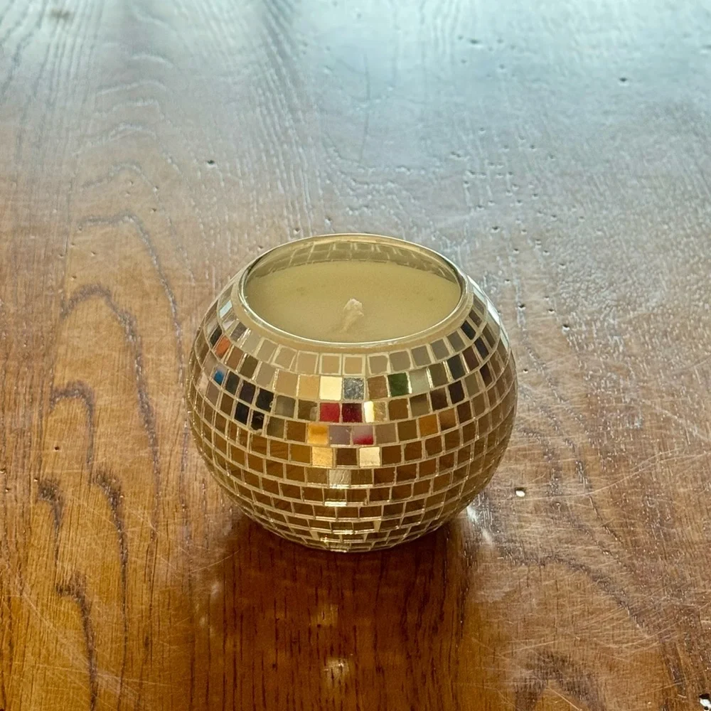 Room Essentials Mosaic Glass Candle Holder 4.8 oz Whipped Shea & Coconut Silver